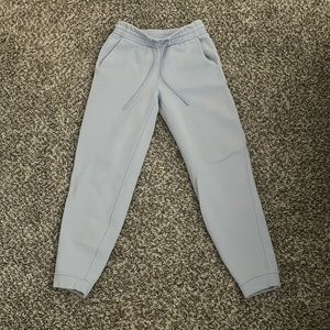 Lavender colored LuLu Lemon sweat pant-like new